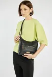 Monnari torebka na pasku listonoszka mała klasyczna miejska crossbody - czarna - 6